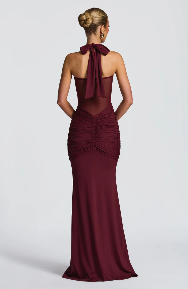 Elettra™ | Abito Lungo Halter con Drappeggio Scultoreo