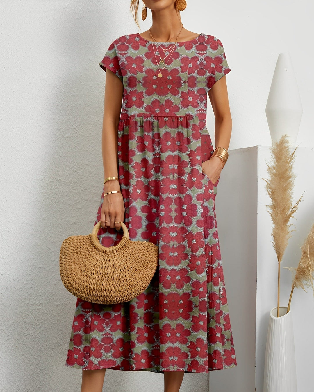 Merla - Elegant women's midi dress with pockets