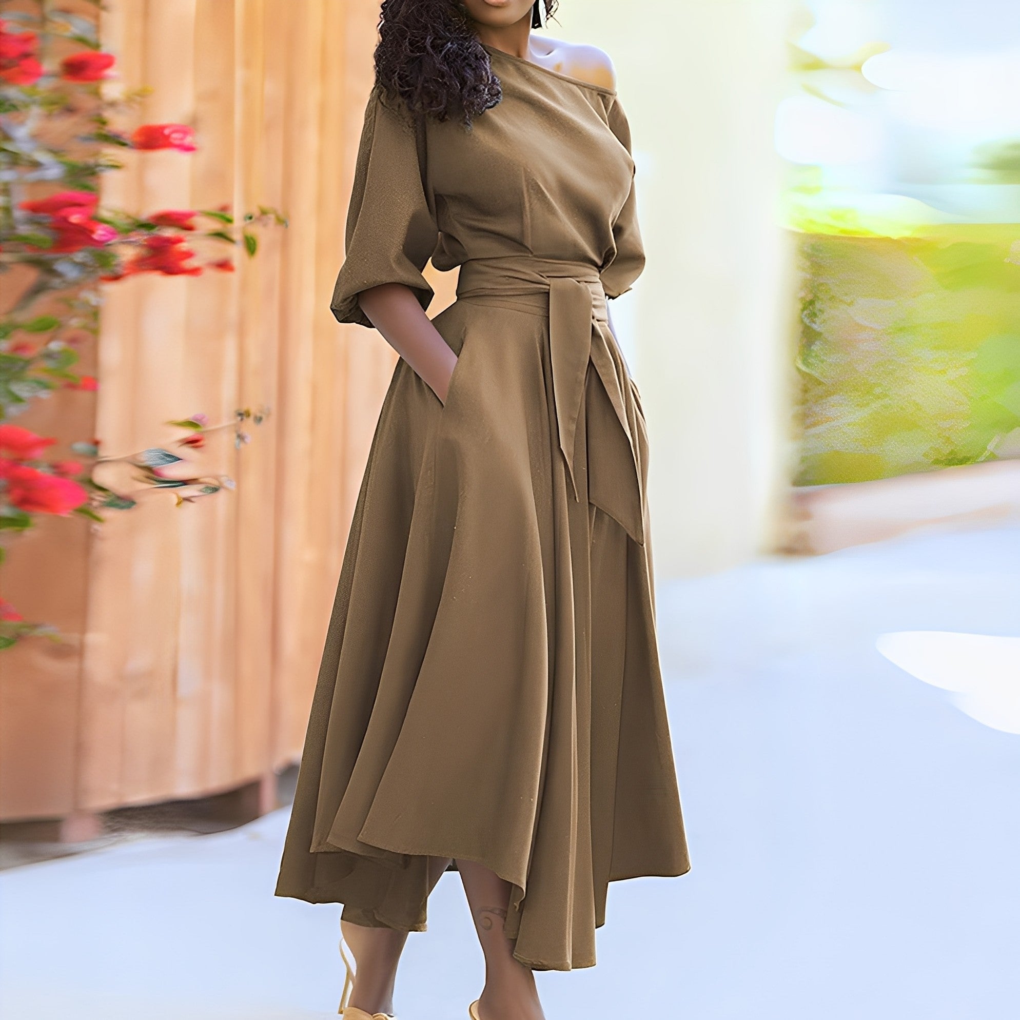 Dahlia - Elegante abito senza spalline con cintura per donne