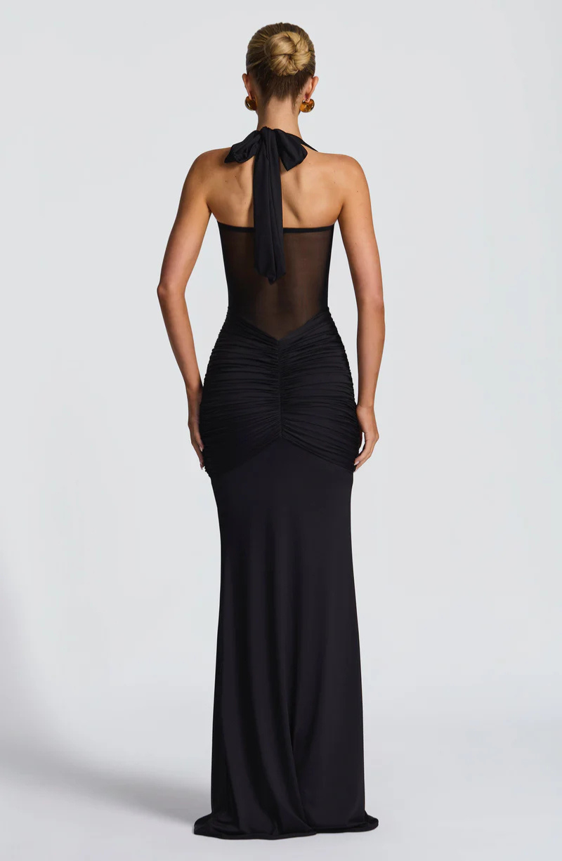 Elettra™ | Abito Lungo Halter con Drappeggio Scultoreo