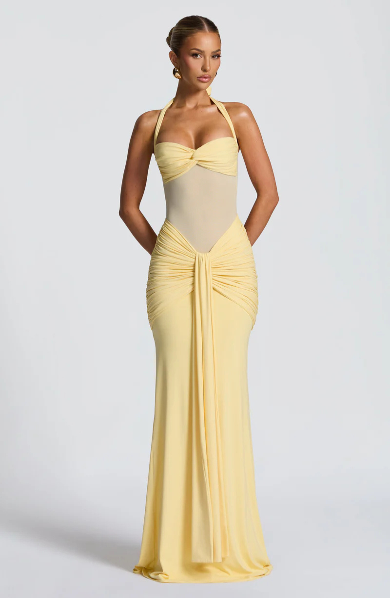 Elettra™ | Abito Lungo Halter con Drappeggio Scultoreo