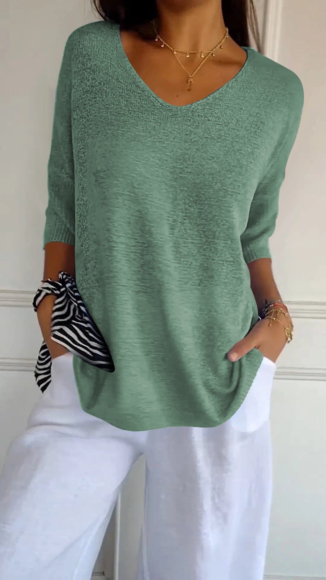 Jill | Top Intramontabile con Scollo a V