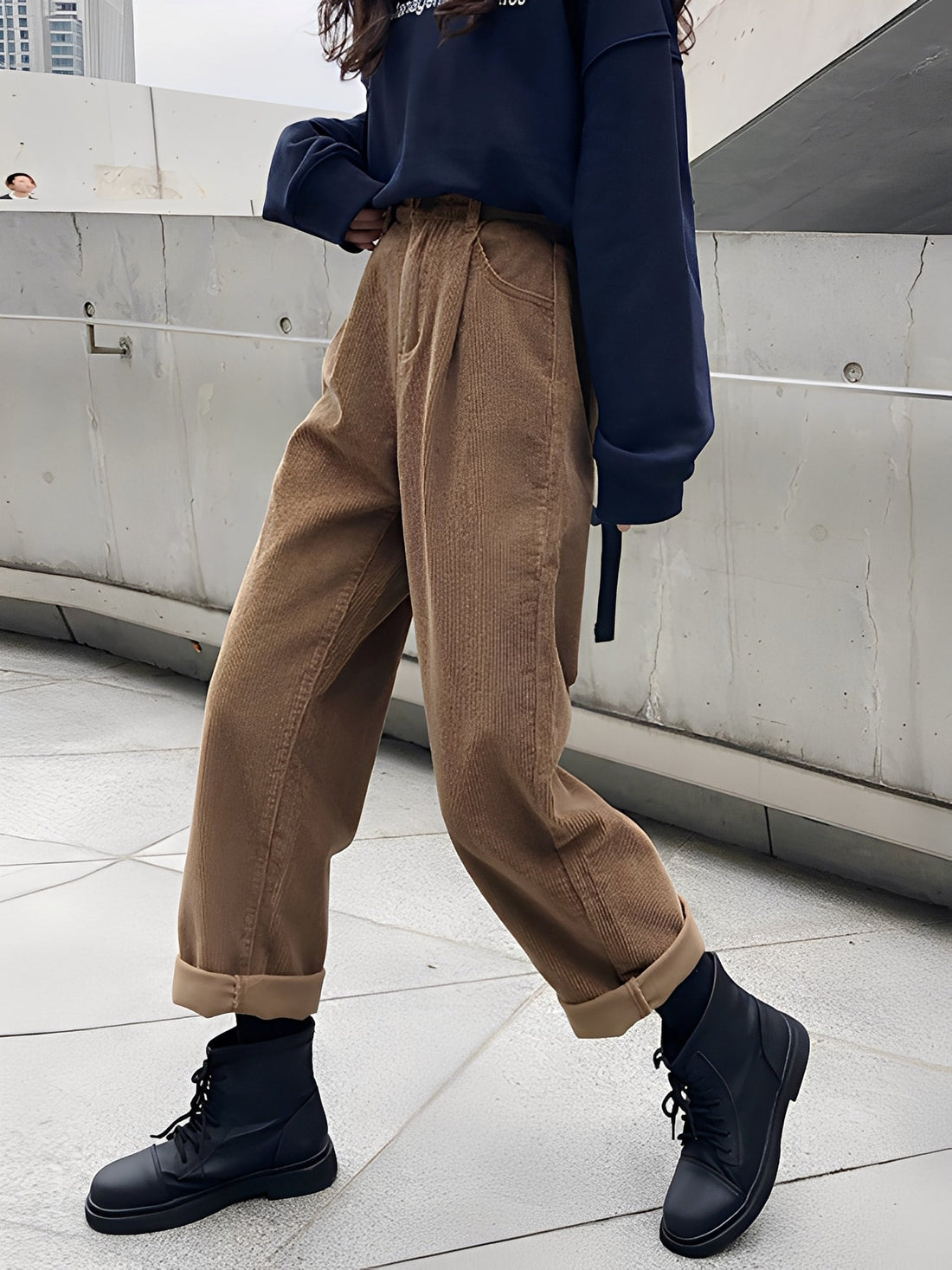 Shelbie - Classico pantaloni a gamba larga in velluto a coste per donne