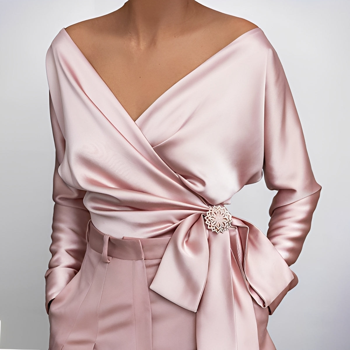 Evalyn - Elegante camicetta di seta per donne