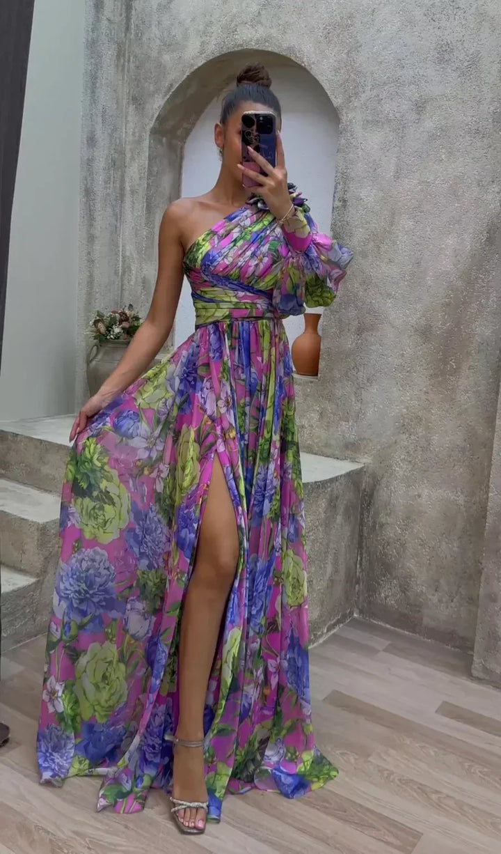 Sylvia - Light off-the-shoulder dress for summer parties