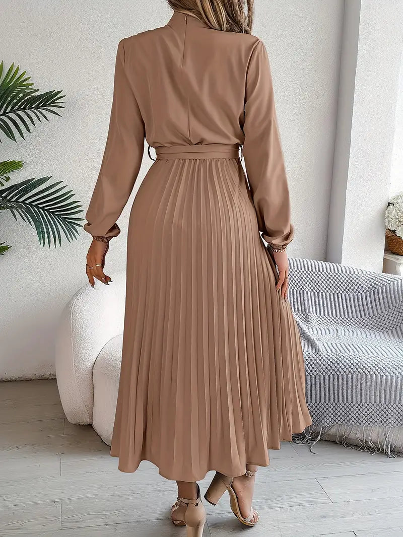 Serena™ – Abito Midi Plissettato con Maniche Lunghe e Cinturaa