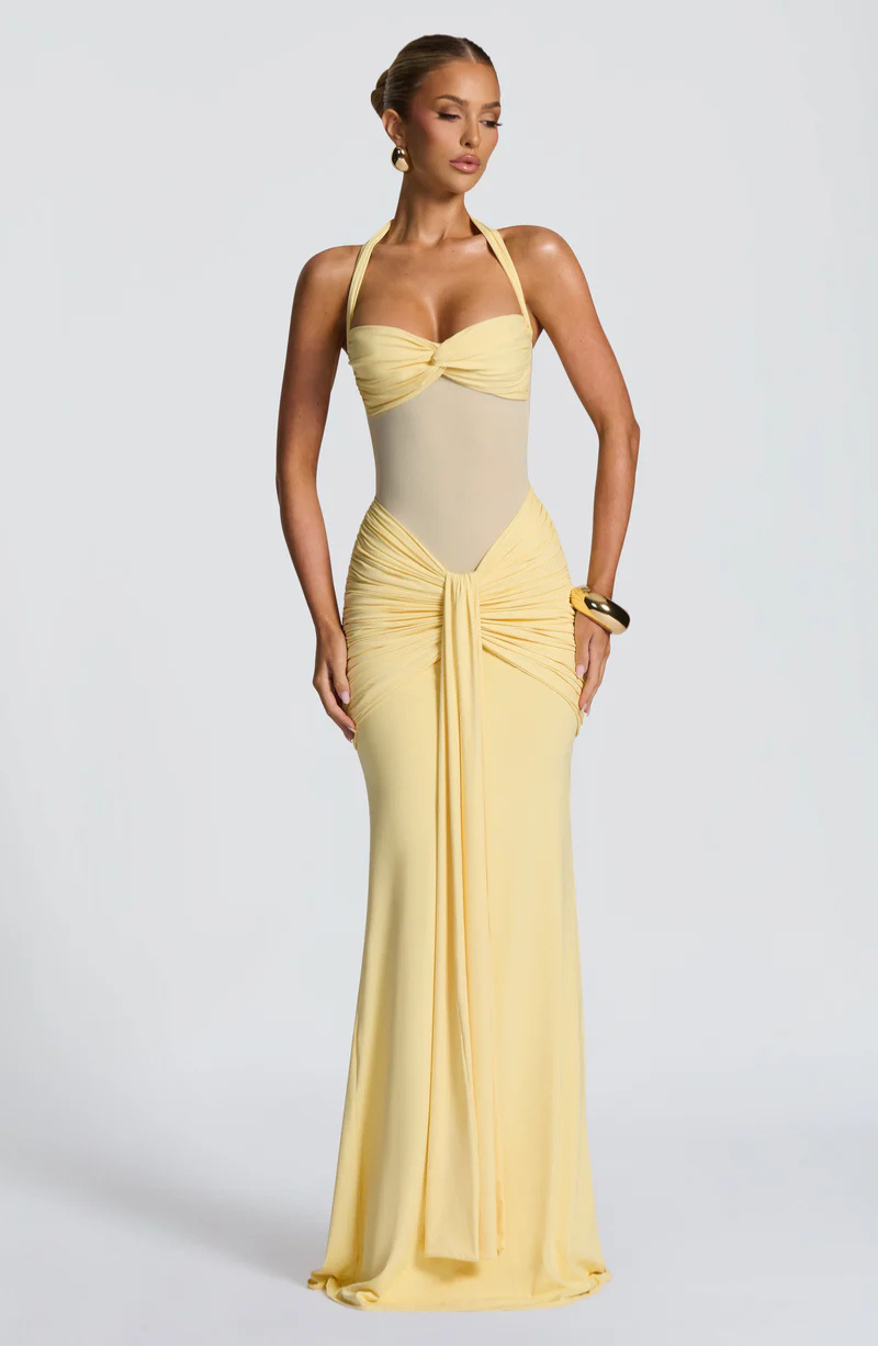 Elettra™ | Abito Lungo Halter con Drappeggio Scultoreo