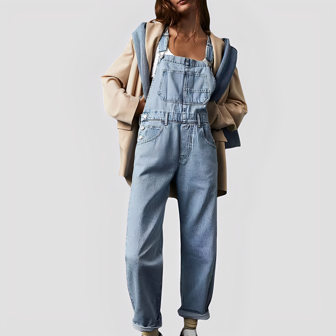 Mildred - Classica salopette di jeans a vestibilità comoda per donne