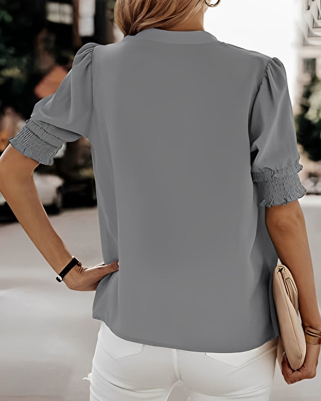Sophia – Blusa con Scollo a V e Maniche Corte