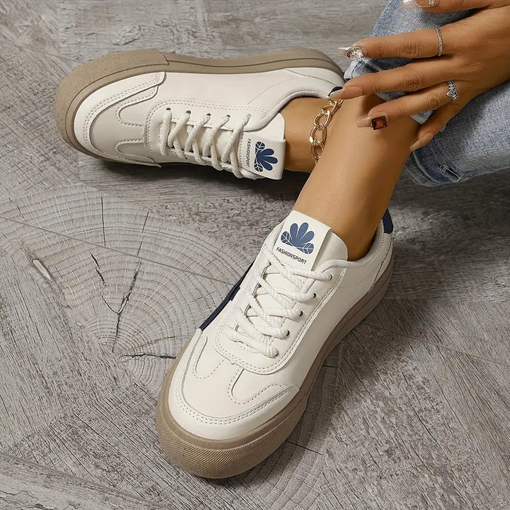 Naomi - Women's Platform Sneaker in Retro Design