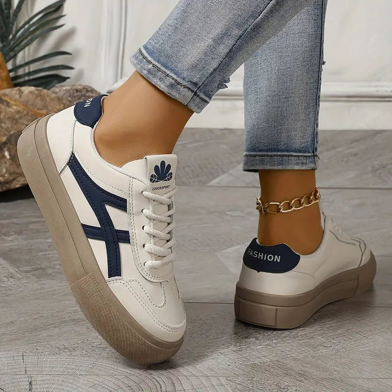 Naomi - Donna Plateau-Sneaker in Design Retro