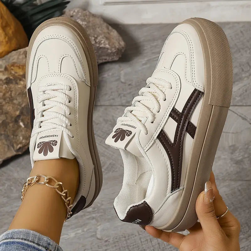 Naomi - Women's Platform Sneaker in Retro Design