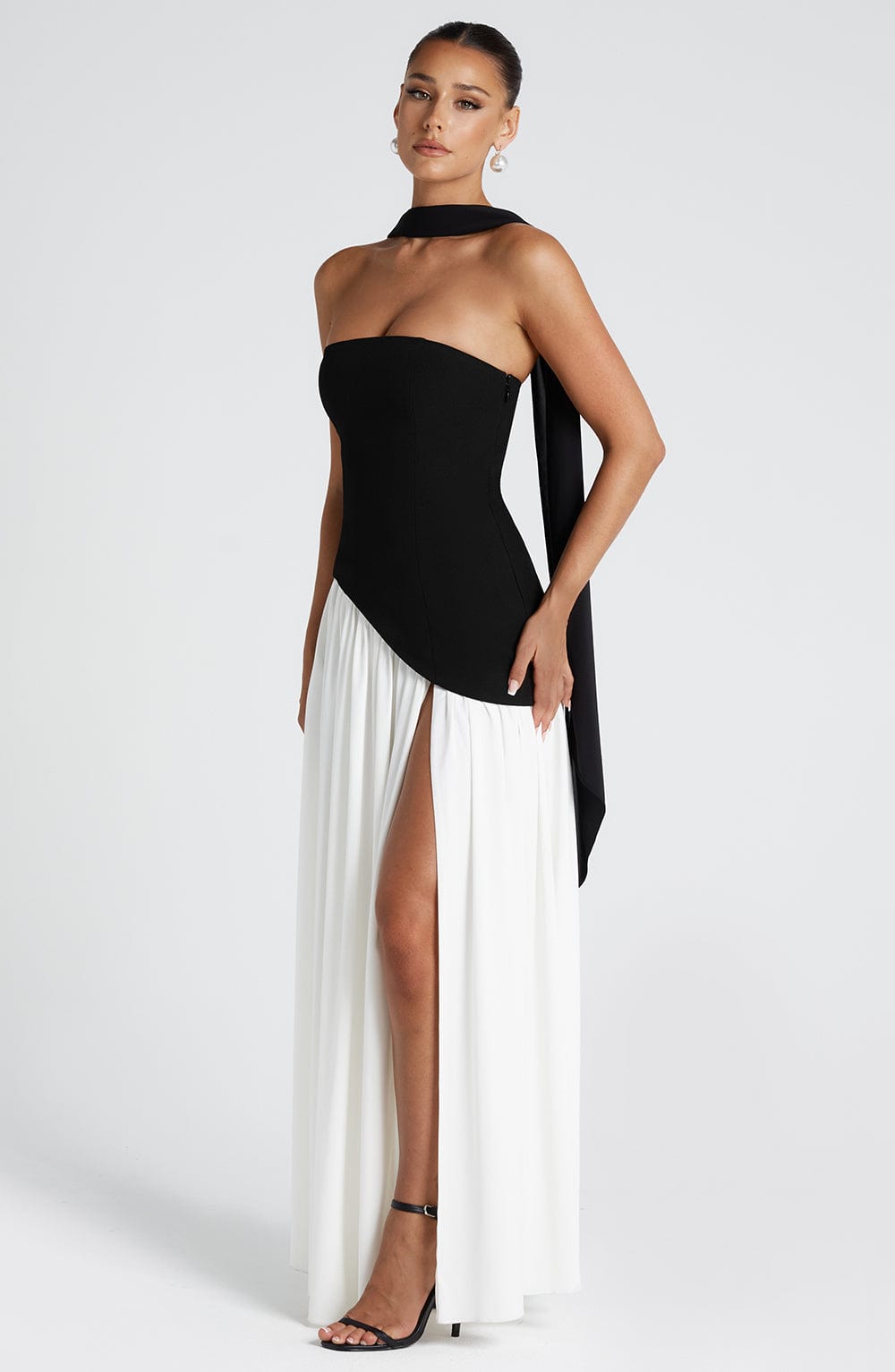 Elara™ | Sculptural Halter Neck Maxi Dress with Deep Slit